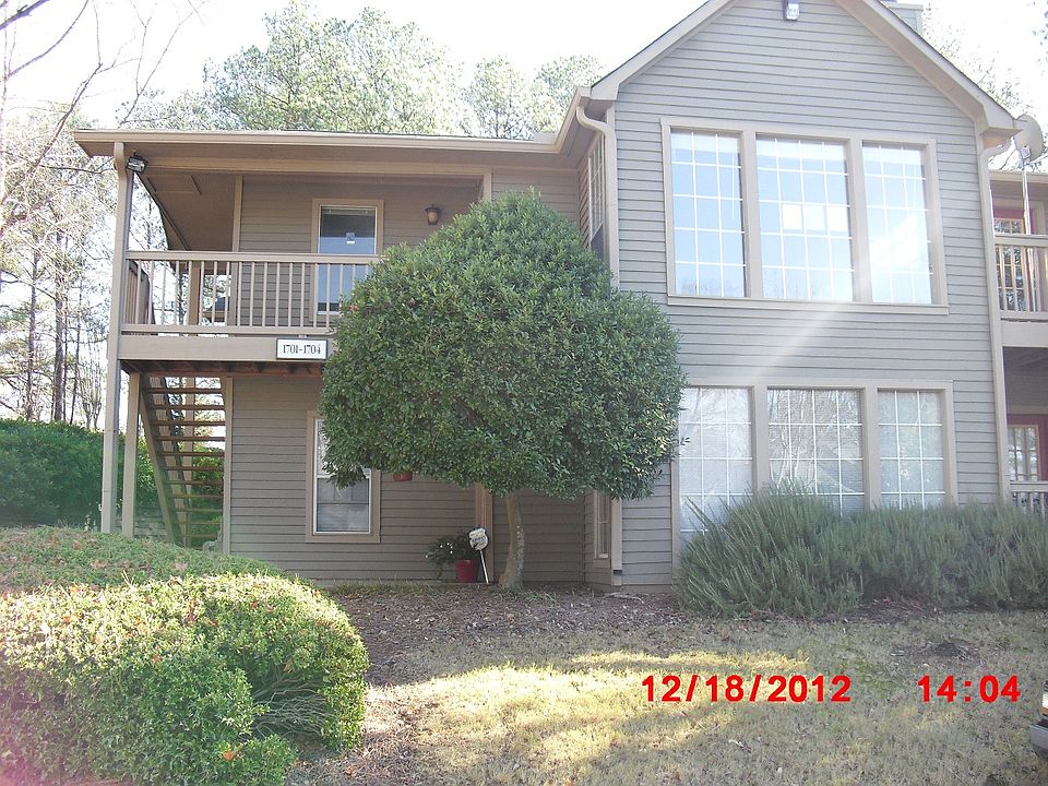 1st image of 1704 Country Park Dr SE