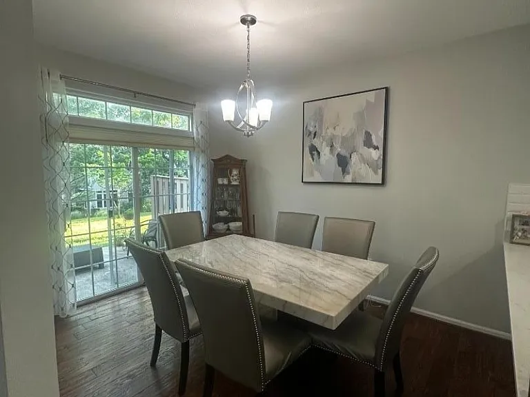 10 Stevens Ln — Photo 4