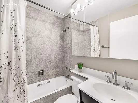 Rented by Sotheby's International Realty | media 28