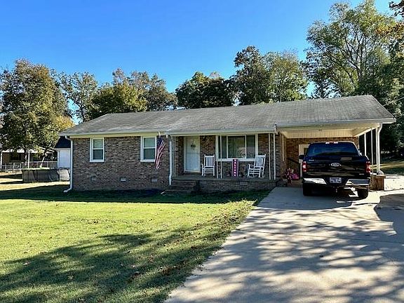 2nd image of 460 Andrews Ln
