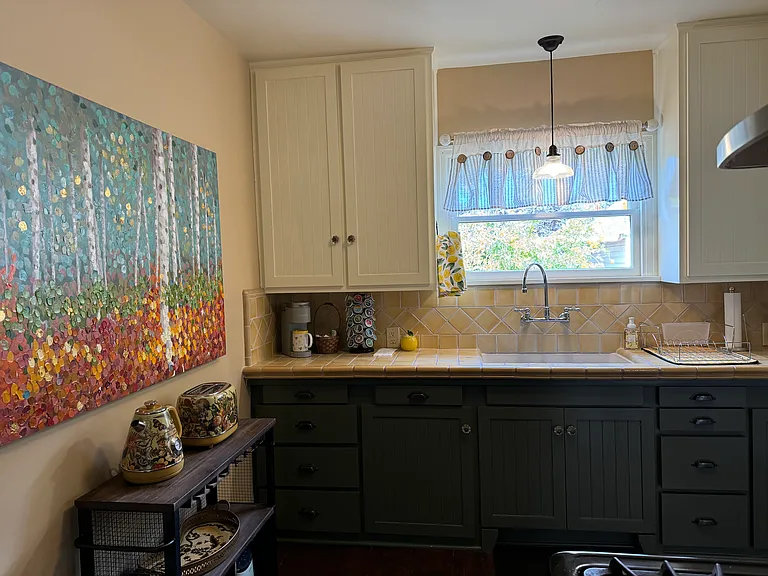 123 W 27th St — Photo 12
