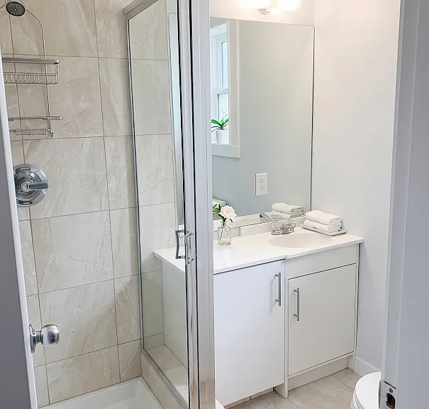 14114 113a Ave #6 — Photo 2