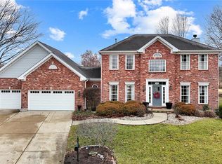 10 7th Fairway Ct, Belleville, IL 62220