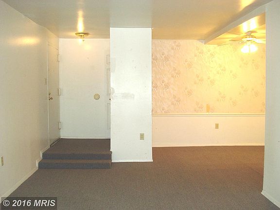 3rd image of 402 Girard St #12