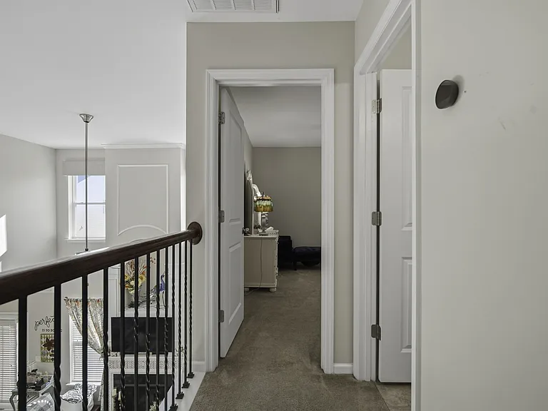 225 Urbano Ln — Photo 24
