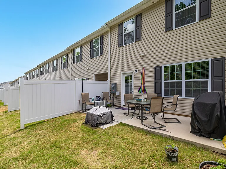 1133 Evelynnview Ln — Photo 23
