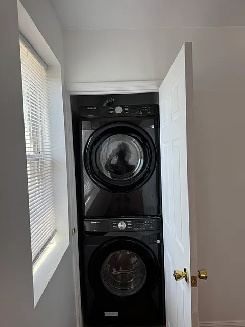 3 bed, 700 sqft, $2,800 — Photo 4