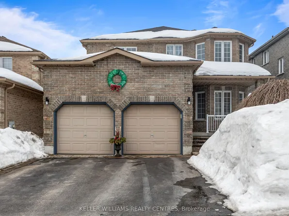 13 Surrey Dr, Barrie, ON L4M 0C5