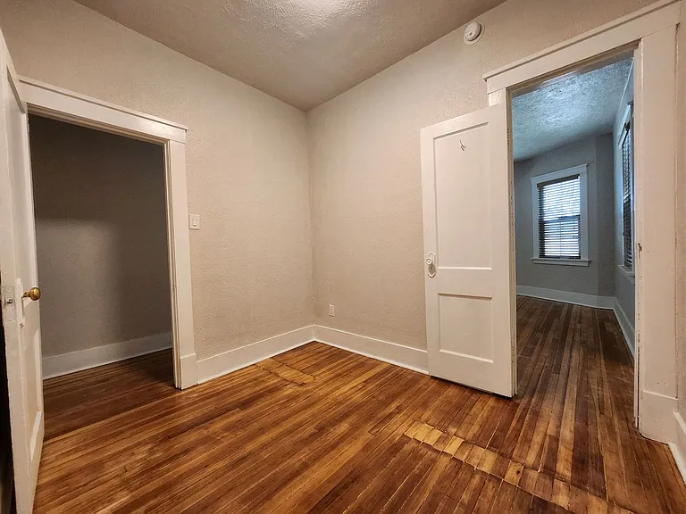 1000 Carteret Ave #4 — Photo 11