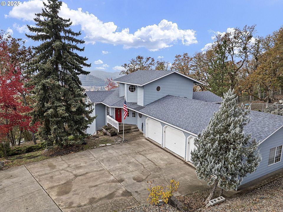 1st image of 1495 SE Parkwood Dr