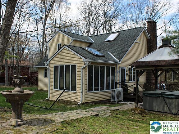 4th image of 160 White Oak Dr
