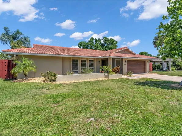 2921 Captiva Dr, Sarasota, FL 34231