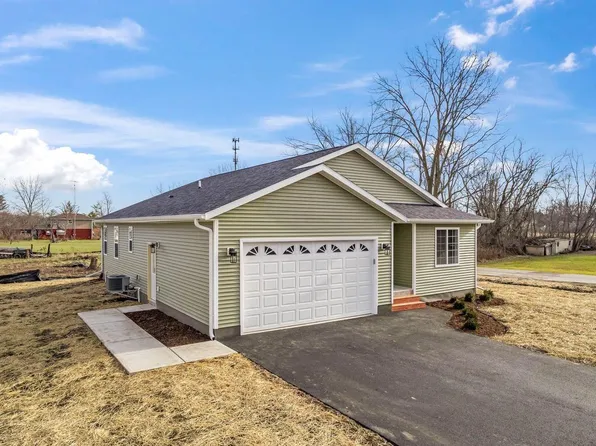 N1476 Chicago DRIVE, Genoa City, WI 53128