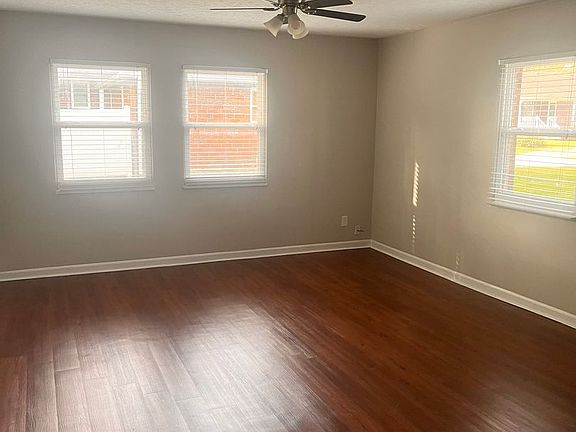 2nd image of 810-811 Howard Ave #810-2E