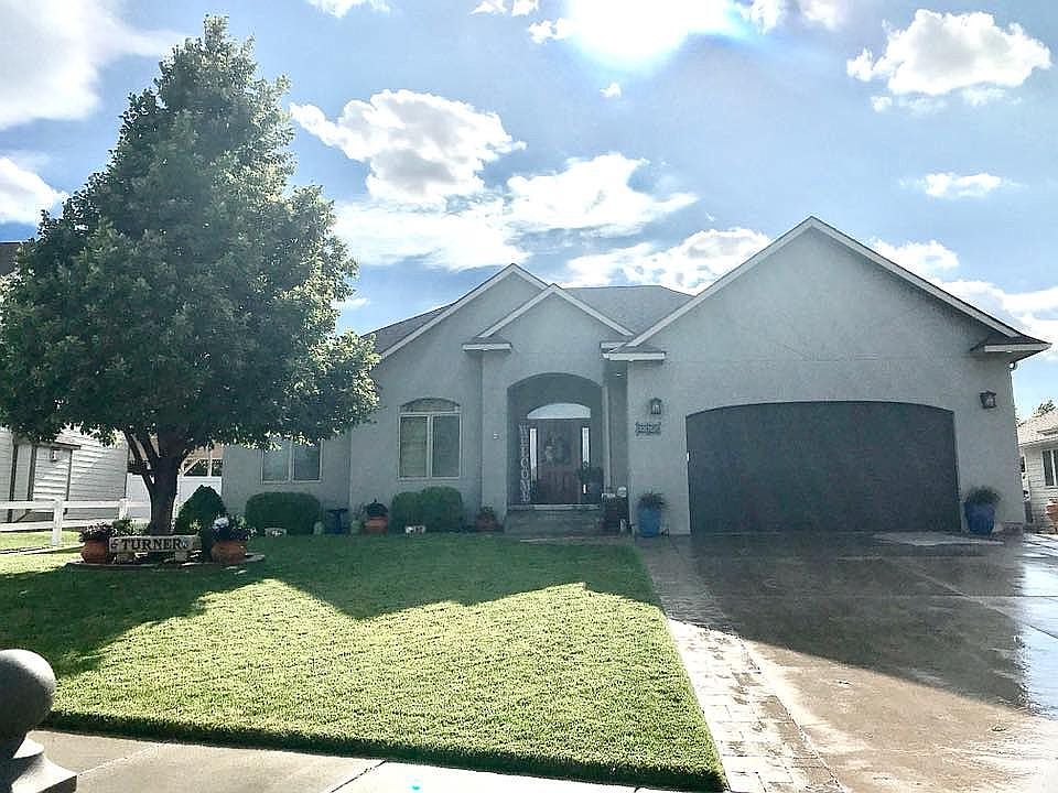1st image of 2323 Fairway Dr