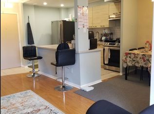 2095 Roche Ct #233, Mississauga, ON L5K2C8