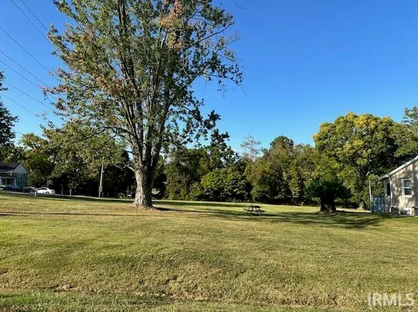 916 W Ralston Dr, Bloomington, IN 47403