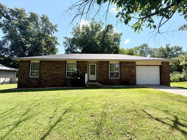 122 N Pinewood Avenue, Republic, MO 65738