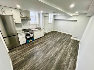 1495 Gladstone Ave #106, Windsor, ON N8X 2P9