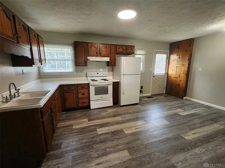 87 Poe Ln — Photo 5