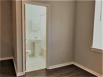 4th image of 4228 N Kenmore Ave APT 104