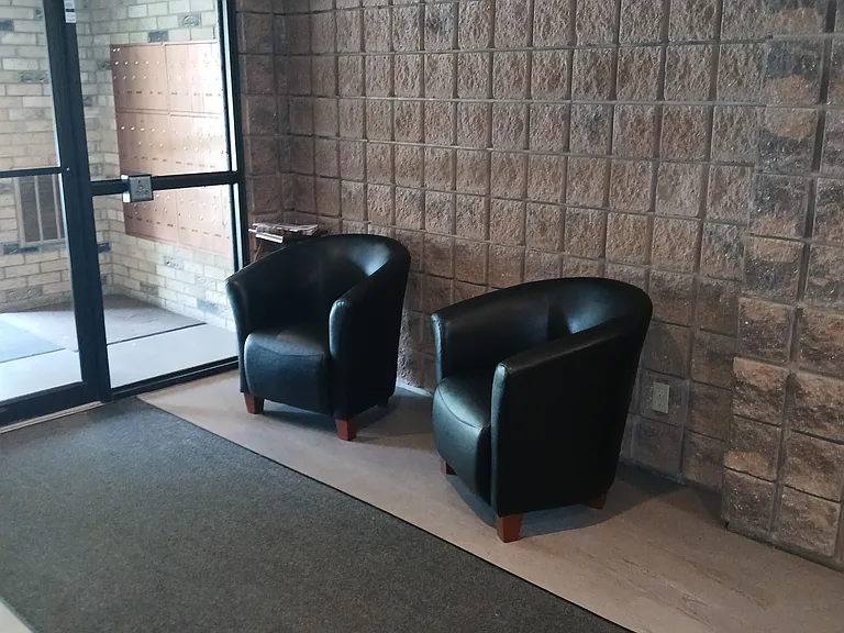 201 Campus Pkwy — Photo 3