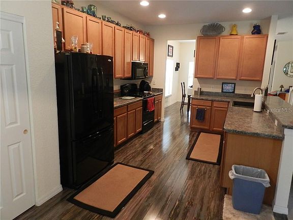 3rd image of 4913 NE 122nd Ave