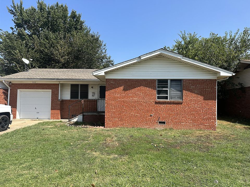 1st image of 932 N Linda Ave