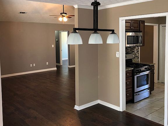 5th image of 245 Weatherly Dr