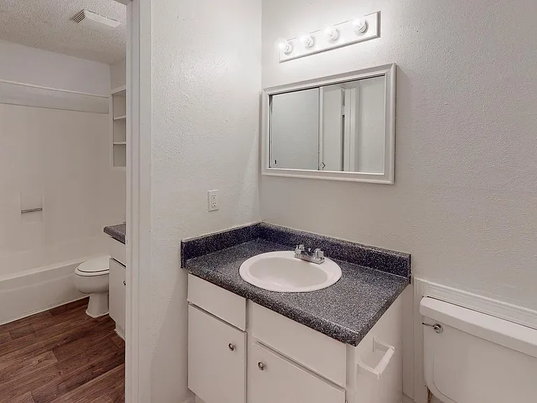 Tower Park Apartments — Photo 53
