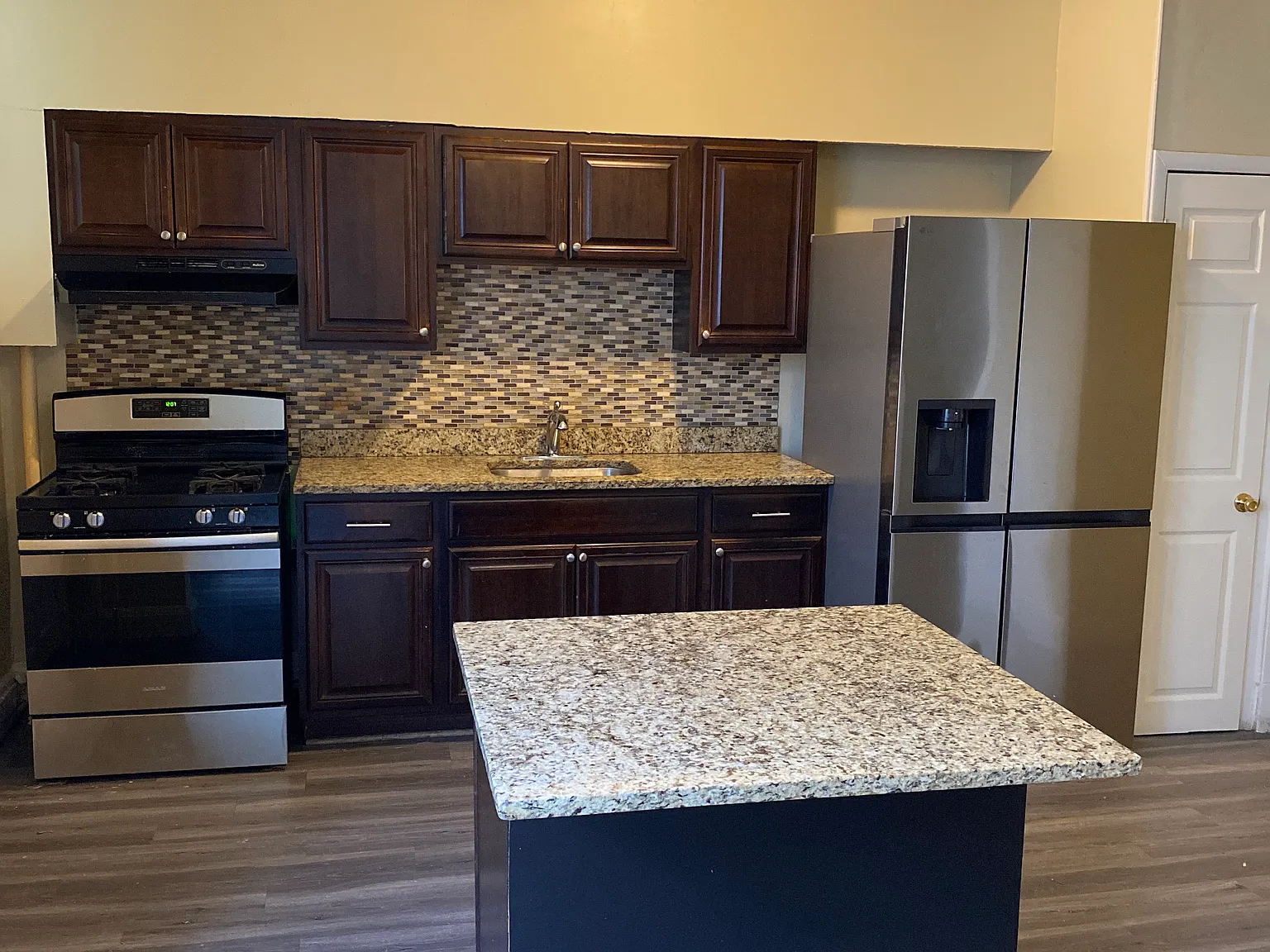 4009 W Cold Spring Ln — Photo 4