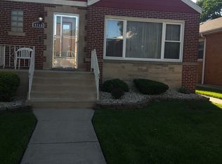 9718 S Claremont Ave, Chicago, IL 60643