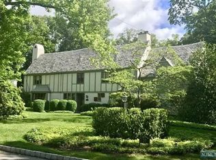 20 Gordon Pl, Verona, NJ 07044