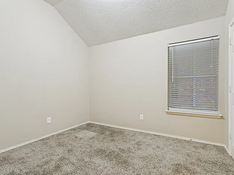3004 Norwich Ln — Photo 20