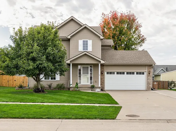 802 Cleveland Ave SE, Bondurant, IA 50035
