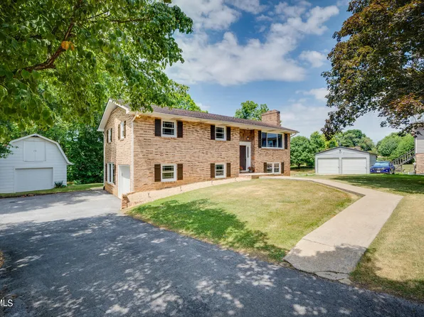 194 Deertrack Ln, Bristol, VA 24201