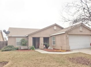 1923 Mount Whitney Ct, Tulare, CA 93274