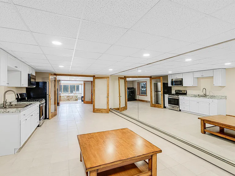 19 Quimby Ct — Photo 1