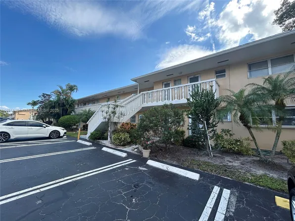 2112 NE 1st Way APT 203, Boynton Beach, FL 33435