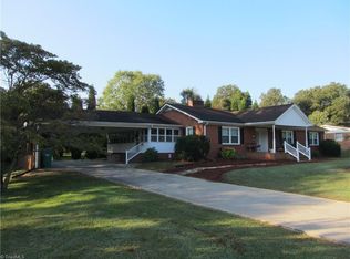 405 W Murphy St, Madison, NC 27025