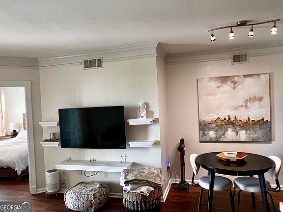 4th image of 275 13th St NE APT 1109