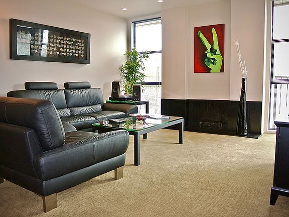 2nd image of 730 Bellevue Ave E Penthouse 2