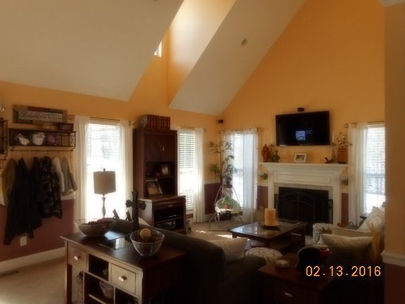 5th image of 1070 Sarah Way