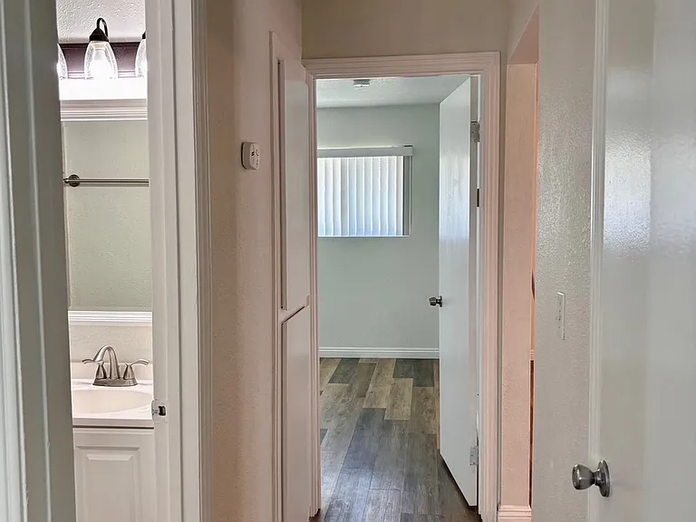 2604 Rudder Ave — Photo 3