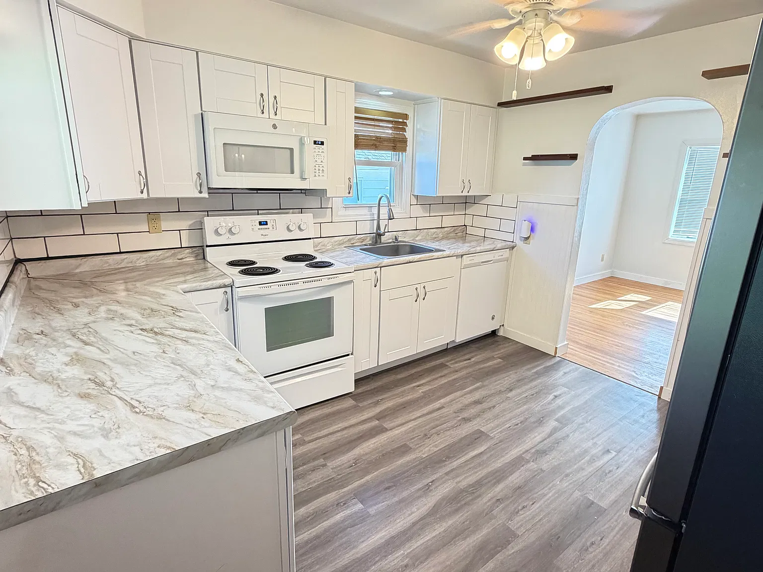 2 bed, 823 sqft, $1,850 — Photo 4