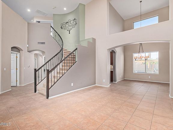 5th image of 10406 W WINDSOR Avenue