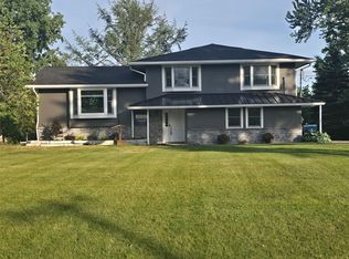 13477 S Horrell Rd, Fenton, MI 48430