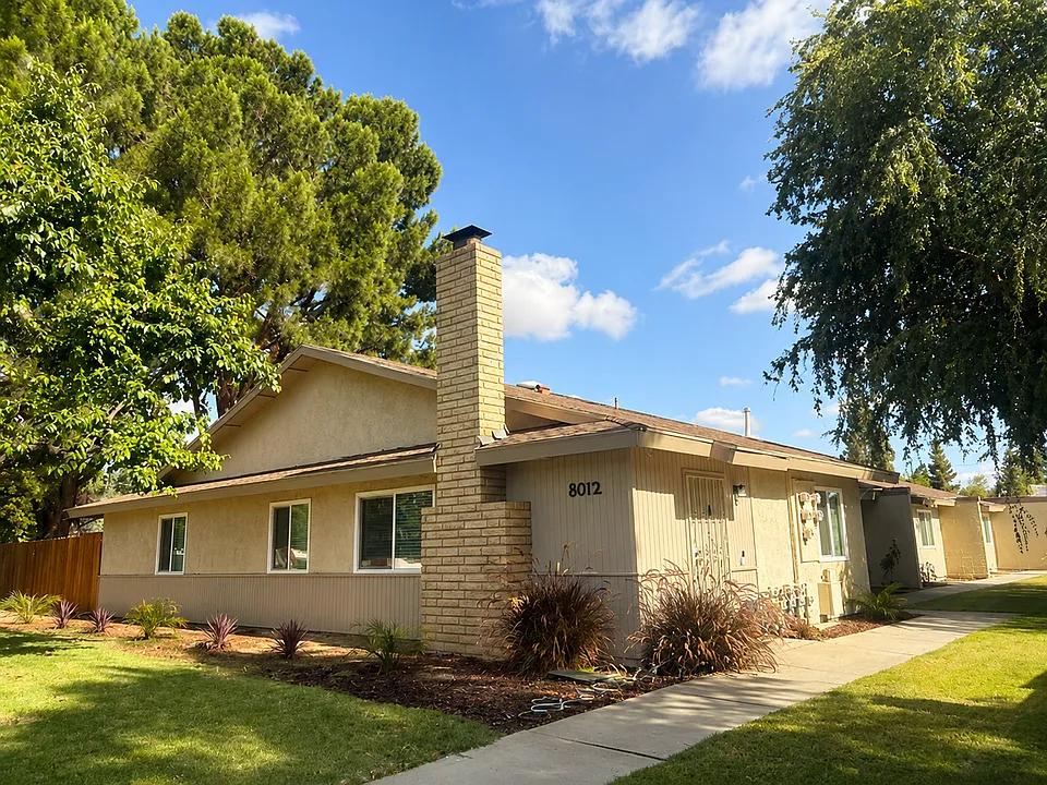 8012 N Laurelglen Blvd #C