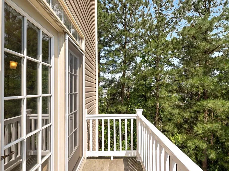 1604 Hardwick Ct — Photo 11
