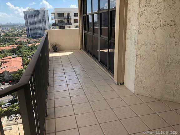4th image of 18181 NE 31st Ct APT 2108